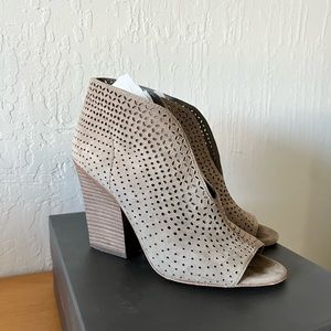 Vince Camuto Kainan peep toe booties